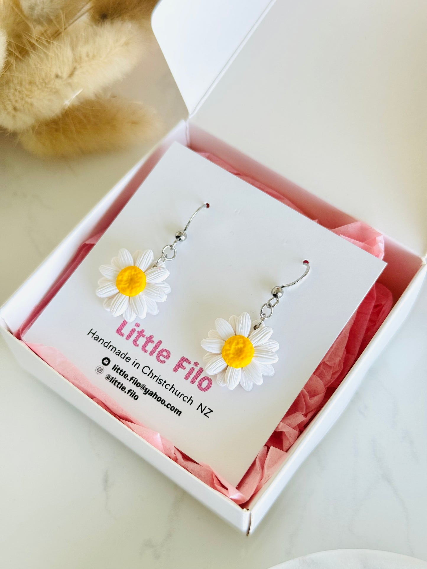 Handmade polymer clay daisy earrings, cute floral jewelry NZ