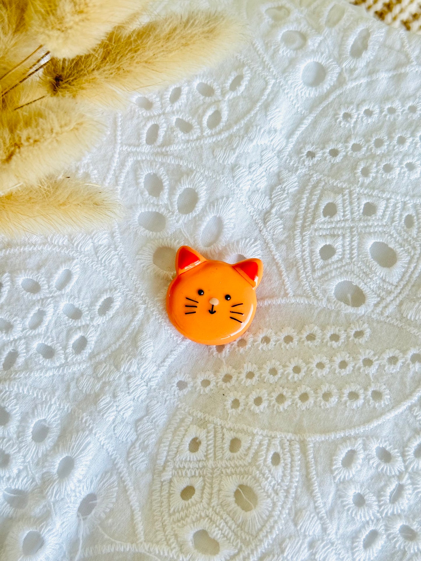 Cute cat pin brooch accessory, handmade animal brooch from polymer clay