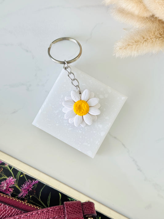 Handmade polymer clay daisy flower keychain with keyring attachment NZ