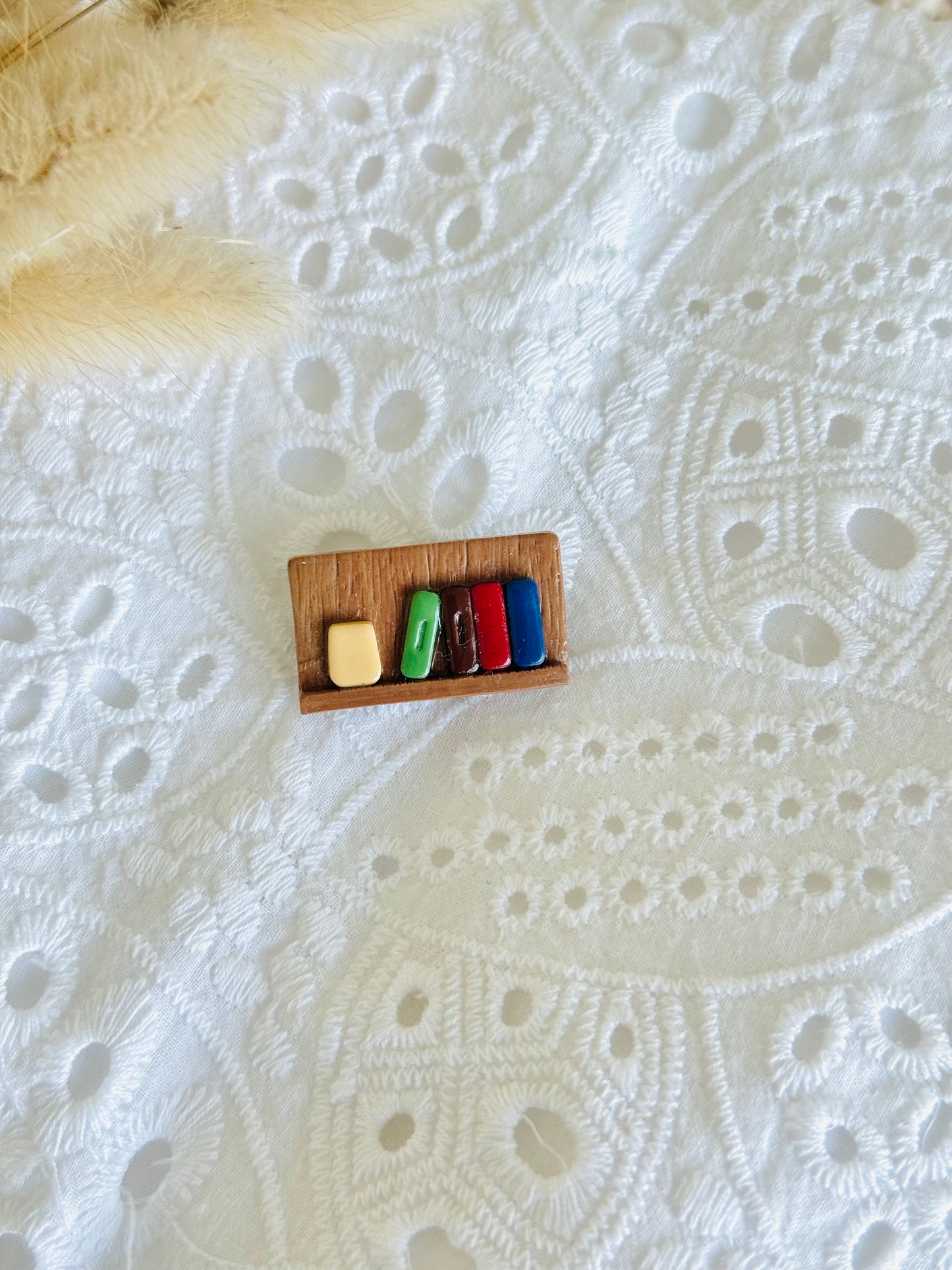 Handmade polymer clay bookshelf brooch, book lover pin N